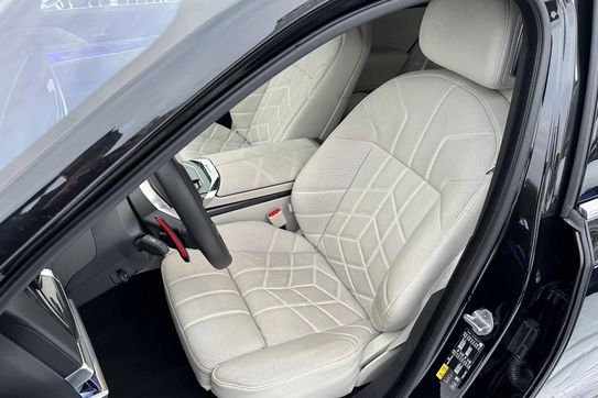 BMW Seria 7 M760e xDrive