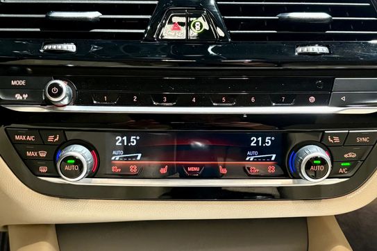 BMW Seria 5 Touring 520d xDrive