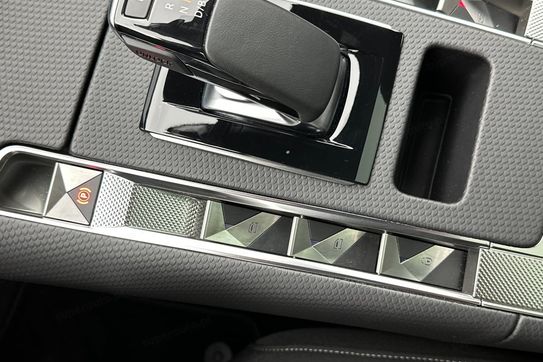 DS DS7 Bastille 1.6 E-Tense Hybrid AT 4x4