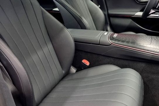 Mercedes E Klasa 220 d 4-Matic AMG