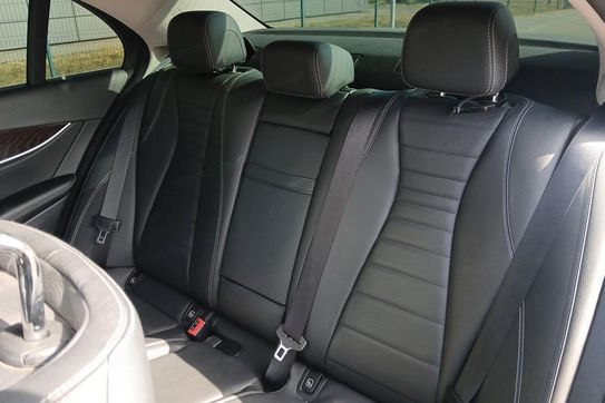 Mercedes Klasa E 220 d 9G-TRONIC