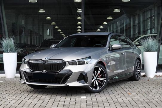 BMW Seria 5 530e xDrive M Sport