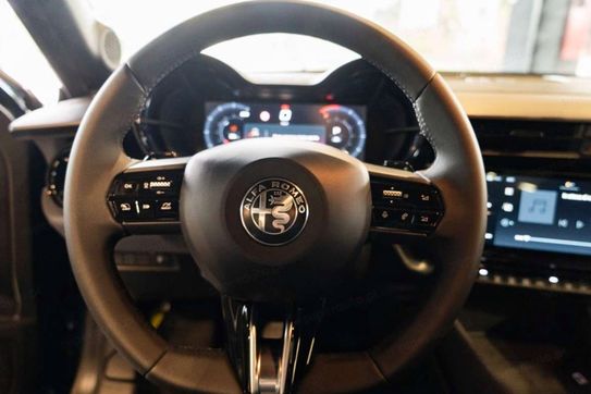 Alfa Romeo Junior Ibrida