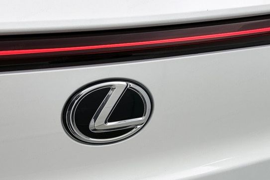 Lexus UX 300h Business