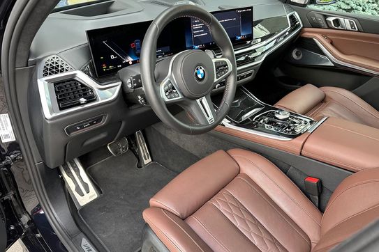 BMW X7 M60i xDrive