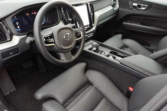 Volvo XC60 B5 B AWD Plus Dark