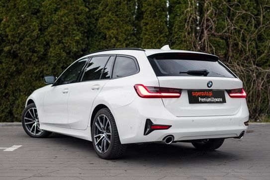 BMW Seria 3 320d mHEV Luxury Line sport-aut