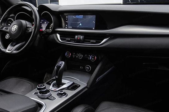 Alfa Romeo Stelvio Turbo Veloce Q4 aut