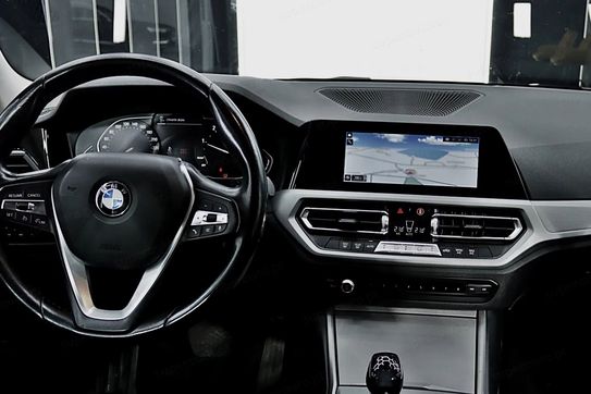 BMW Seria 3 318d  Advantage aut