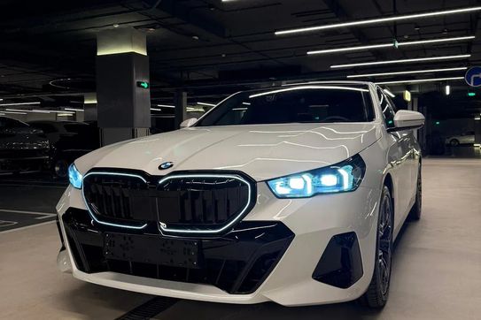 BMW Seria 5 520d xDrive M Sport