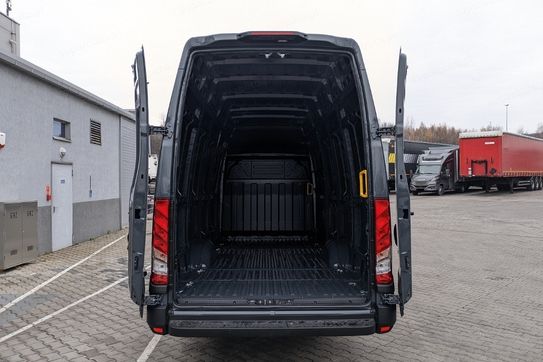 Iveco Daily 35S18 V Hi-Matic 18m3 L4H3