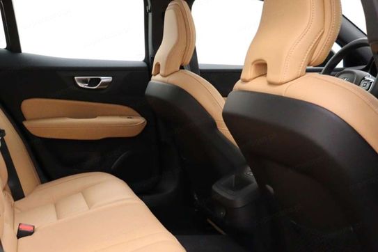 Volvo V60 B4 B Plus Dark