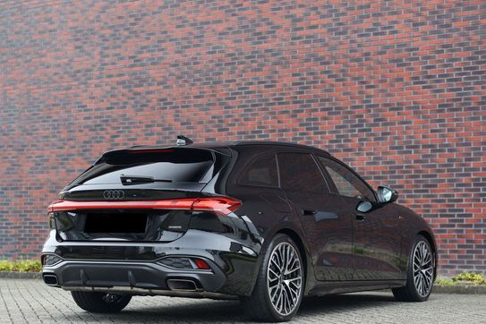 Audi A5 e-Hybrid quattro S line Avant