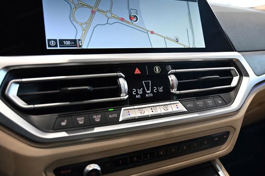 BMW Seria 3 Touring 330i xDrive Luxury Line
