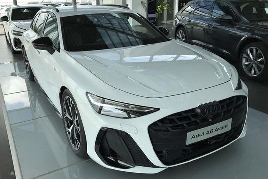 Audi A6 e-Hybrid quattro Avant