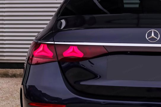 Mercedes Klasa E 300 e 4-Matic AMG