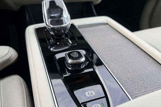 Volvo XC90 B5 B AWD Plus Bright 7os aut