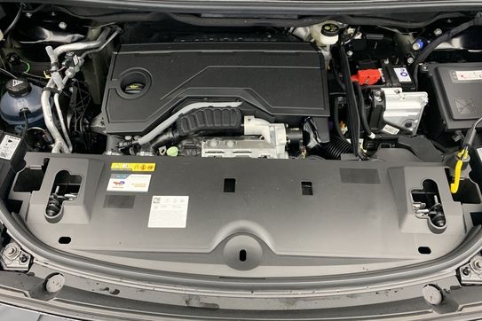 Peugeot 3008 GT 1.2 mHEV e-DCS6