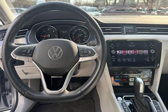 Volkswagen Passat Elegance 2.0 TDI  DSG