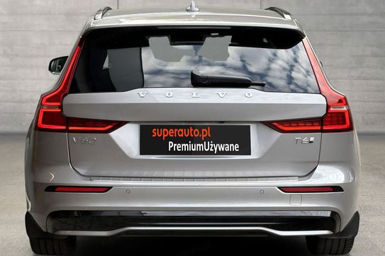 Volvo V60 T6 AWD Plug-In Hybrid Plus Dark