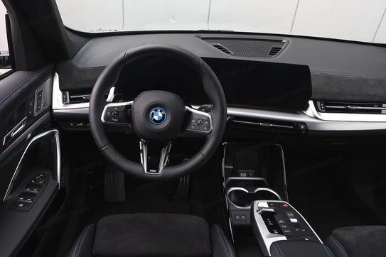 BMW iX1 xDrive30 M Sport