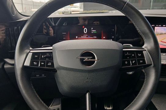 Opel Astra VI 1.6 T Plug-in Hybrid GS