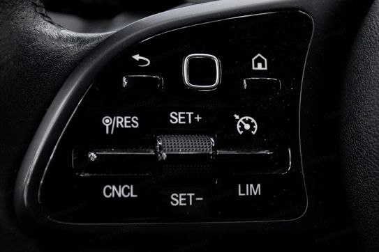 Mercedes GLB 200
