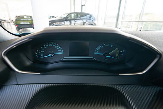 Peugeot 2008 Edition e-DCS6 PureTech mHEV