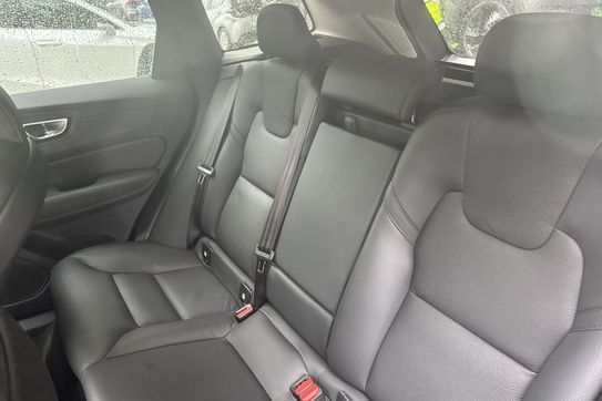 Volvo XC60 B5 B AWD Plus Dark