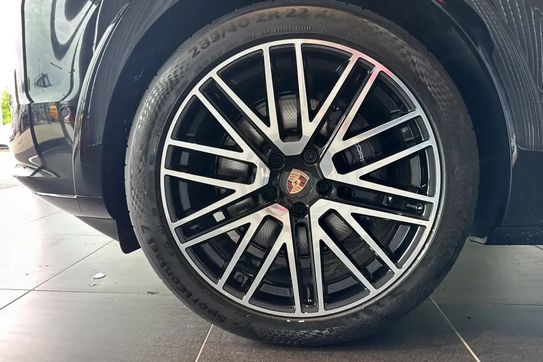 Porsche Cayenne E-Hybrid Black Edition