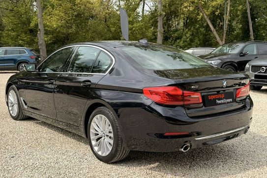 BMW Seria 5 530e iPerformance xDrive Sport Line sport aut