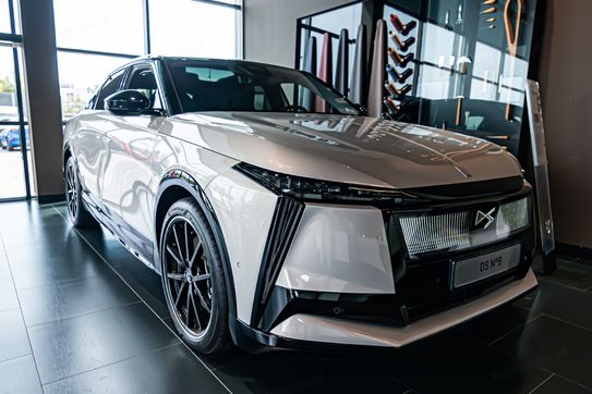 DS N°8 Jules Verne Long Range AWD 97.2kWh