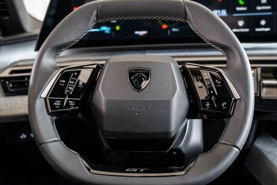 Peugeot 5008 GT 73kWh