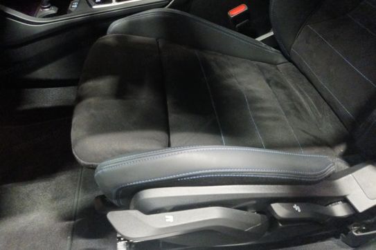 BMW Seria 2 Gran Coupe 220d