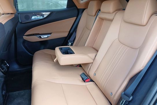 Lexus NX 450h+ Prestige AWD