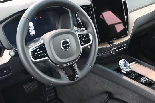 Volvo XC60 B5 B AWD Ultra Dark
