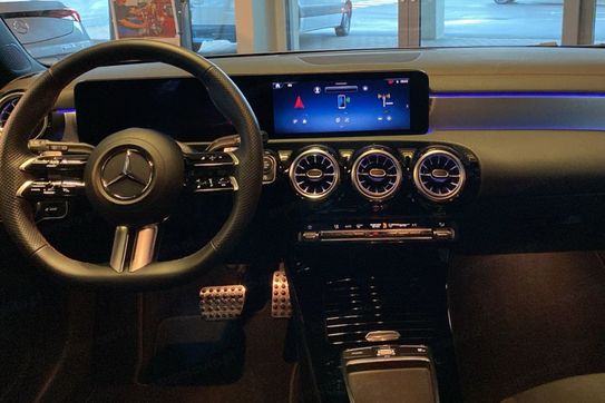 Mercedes CLA 200 d AMG Line Shooting Brake