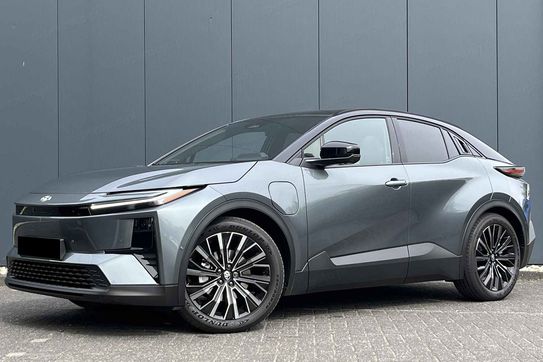 Toyota C-HR + Executive BEV