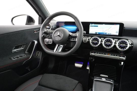 Mercedes Klasa A 220 4-Matic AMG Line