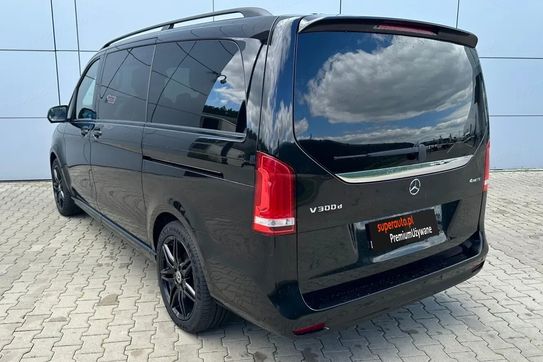 Mercedes V Klasa 300 d 4MATIC Exclusive (długi)