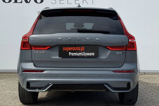 Volvo XC60 B4 D AWD Plus Dark