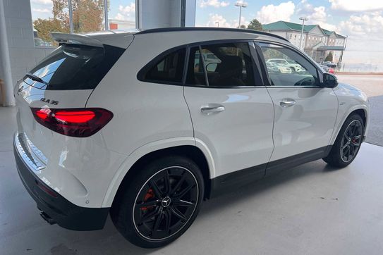 Mercedes GLA AMG 35 4-Matic