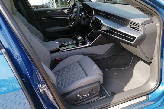 Audi A6 RS6 TFSI quattro Performance
