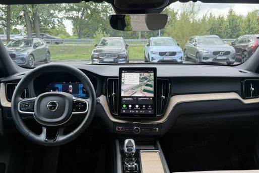 Volvo XC60 B5 B AWD Plus Dark