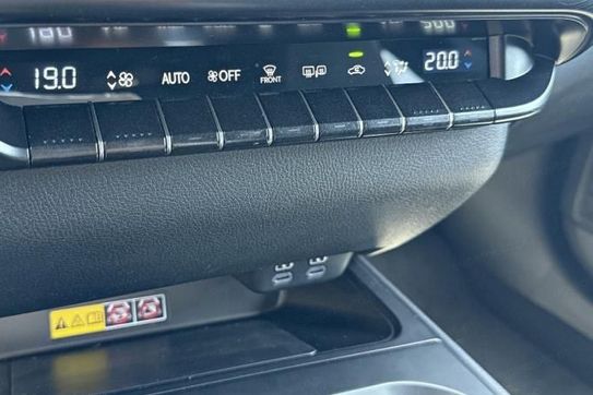 Lexus UX 300h F Sport Design Hybrid Dynamic Force