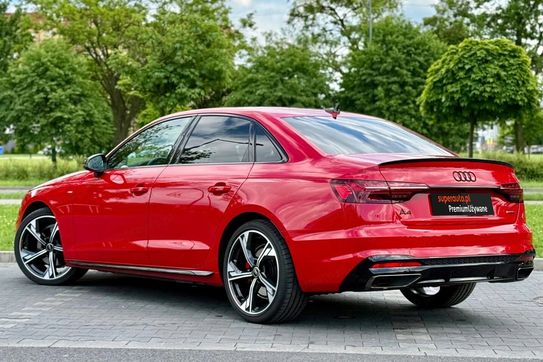 Audi A4 40 TFSI quattro S Line