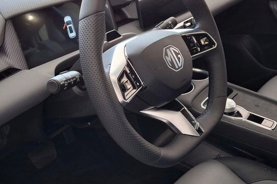 MG MGS5 49kWh Standard Range RWD Exclusive
