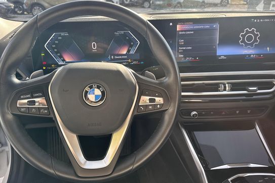 BMW Seria 3 320i xDrive