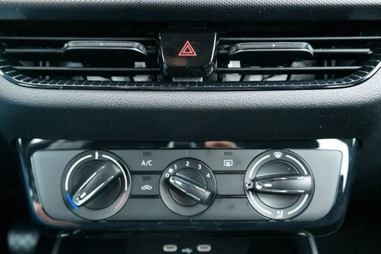 Skoda Fabia Essence 1.0 MPI