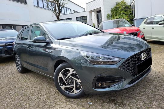 Hyundai i30 1.6 T-GDI Smart DCT